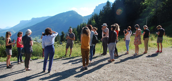 Photo grand format d'un groupe